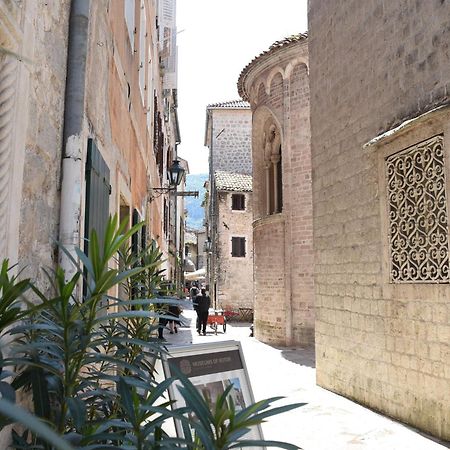 Church Bells Apartment Kotor Exterior photo